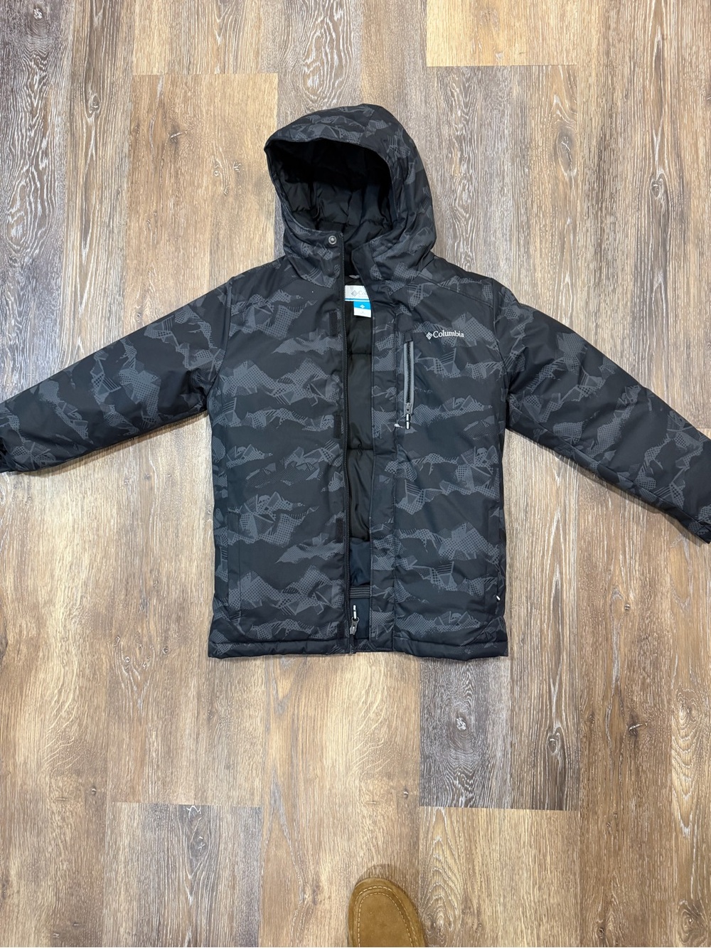 Columbia Kids Black Hooded Ski Jacket with Subtle Pattern
